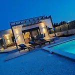 Villa Maslina New *