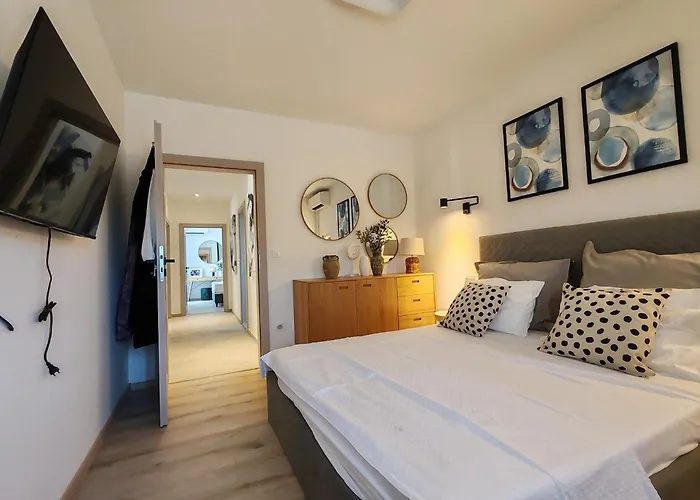 ヴィラ Maslina New