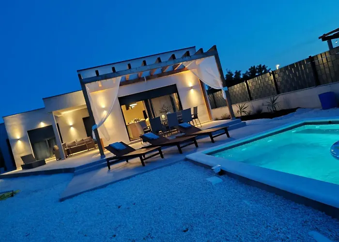 וילה Maslina New *