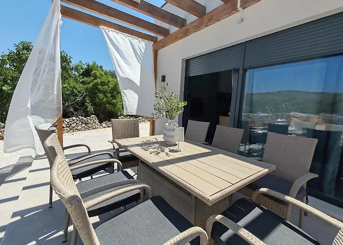 וילה Maslina New